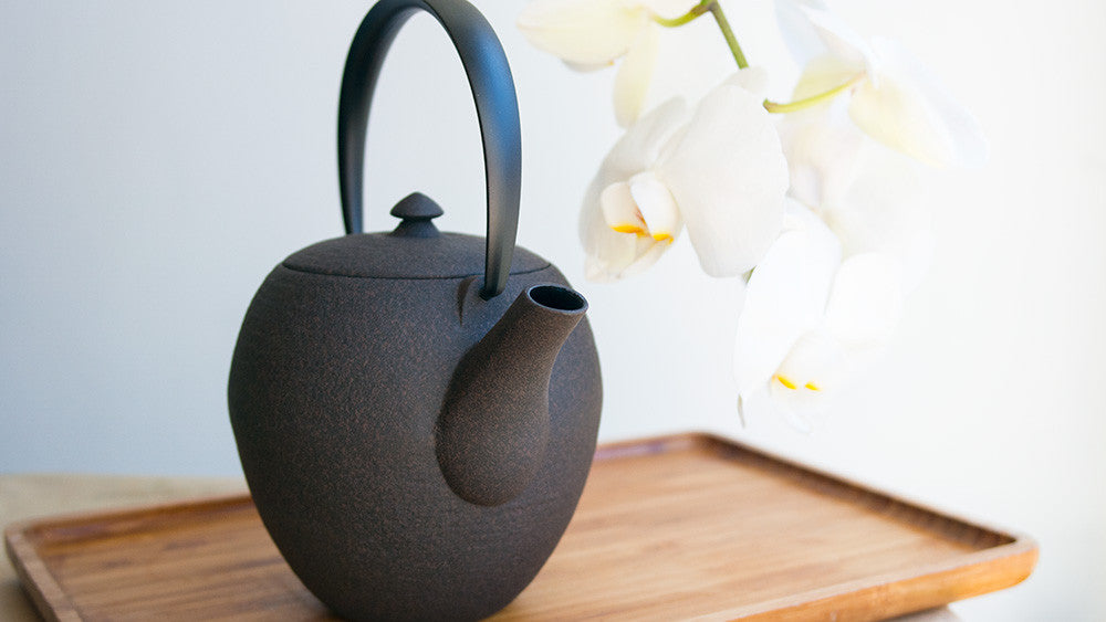 Wazuqu Mayu Small Cast-Iron Teapot - 350ml